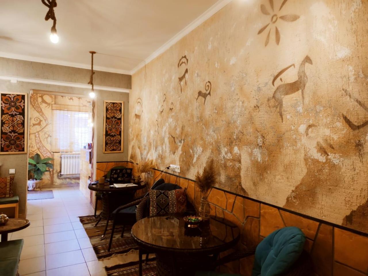 Silkroad Guesthouse Biškek Exteriér fotografie