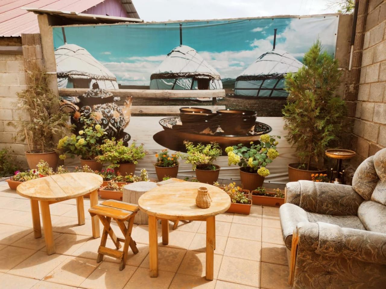 Silkroad Guesthouse Biškek Exteriér fotografie